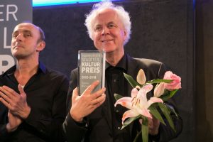 Werner Frömming mit seinem eigenen Award