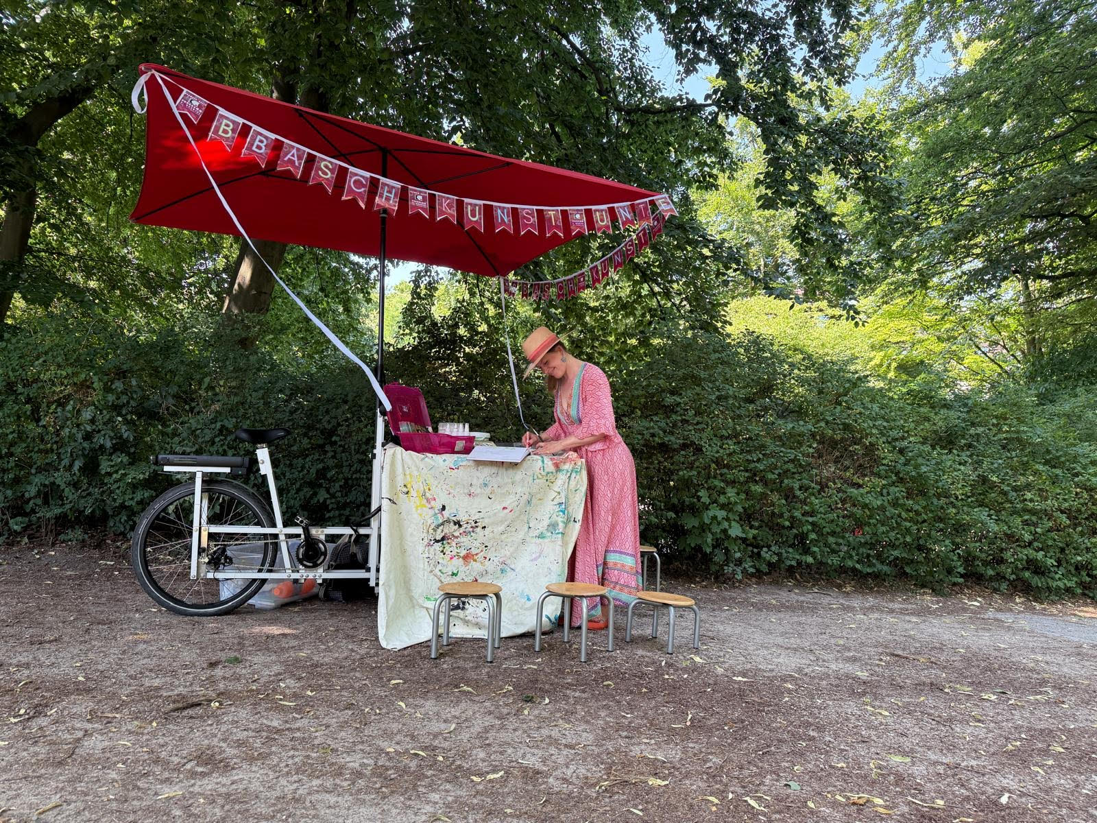 Kunst unterwegs - mit dem Lastenrad vom KULTURPUNKT im Basch durch Barmbek am 13. August 2025