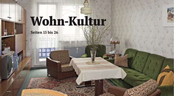 Wohnzimmer der Plattenbau- und Museumswohnung in Marzahn-Hellersdorf, Berlin.